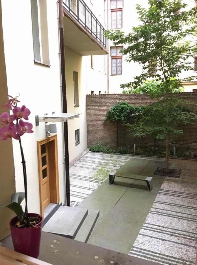 Kampa Park Apartment Praha Bagian luar foto